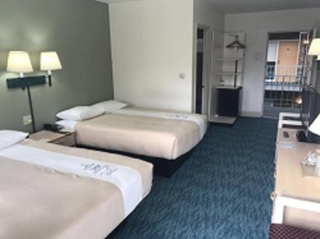Bluebird Spa City Motor Lodge サラトガスプリング エクステリア 写真