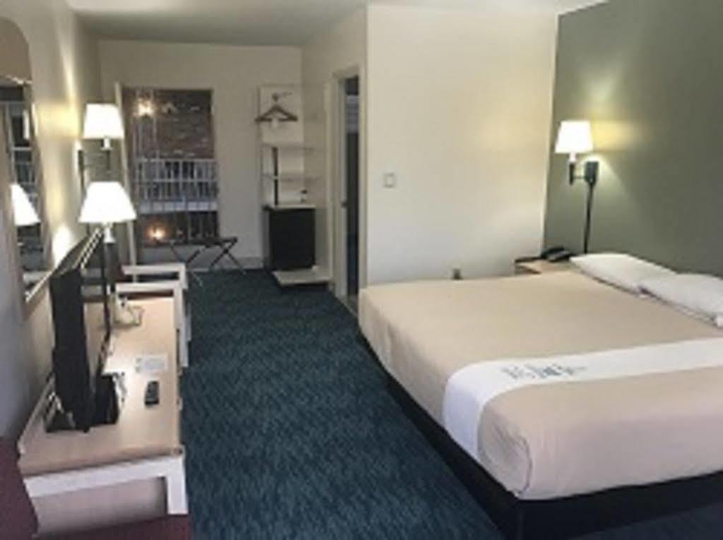Bluebird Spa City Motor Lodge サラトガスプリング エクステリア 写真